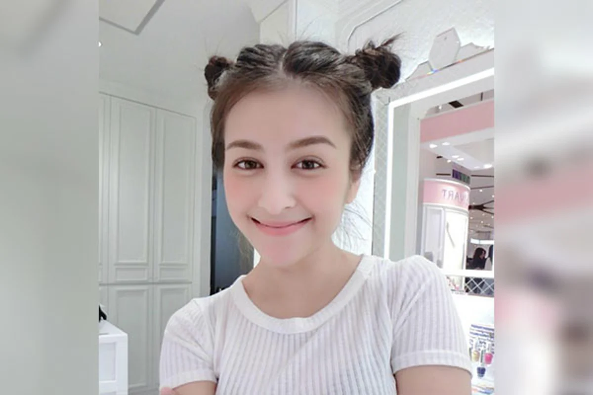 จำเธอได้ไหม!!! "การ์ตูน กิ่งกาญจน์" ดาราเด็กละครพื้นบ้าน หลายคนอาจคุ้นหน้า ล่าสุดโตเป็นสาวสวยเต็มวัยแล้ว สวยปิ๊งเว่อร์ !?!