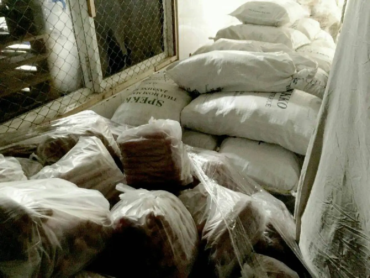 อ้าวเฮ้ย!ไม่เหมือนที่คุยกันไว้นี่หน่าไหนบอกเสบียงเหลือน้อยคนในวัดเริ่มอ่อนล้าเปิดภาพ"หอฉันคุณยายจันทร์"วัดธรรมกายแบบนี้เข้าข่ายอาบัติหรือไม่