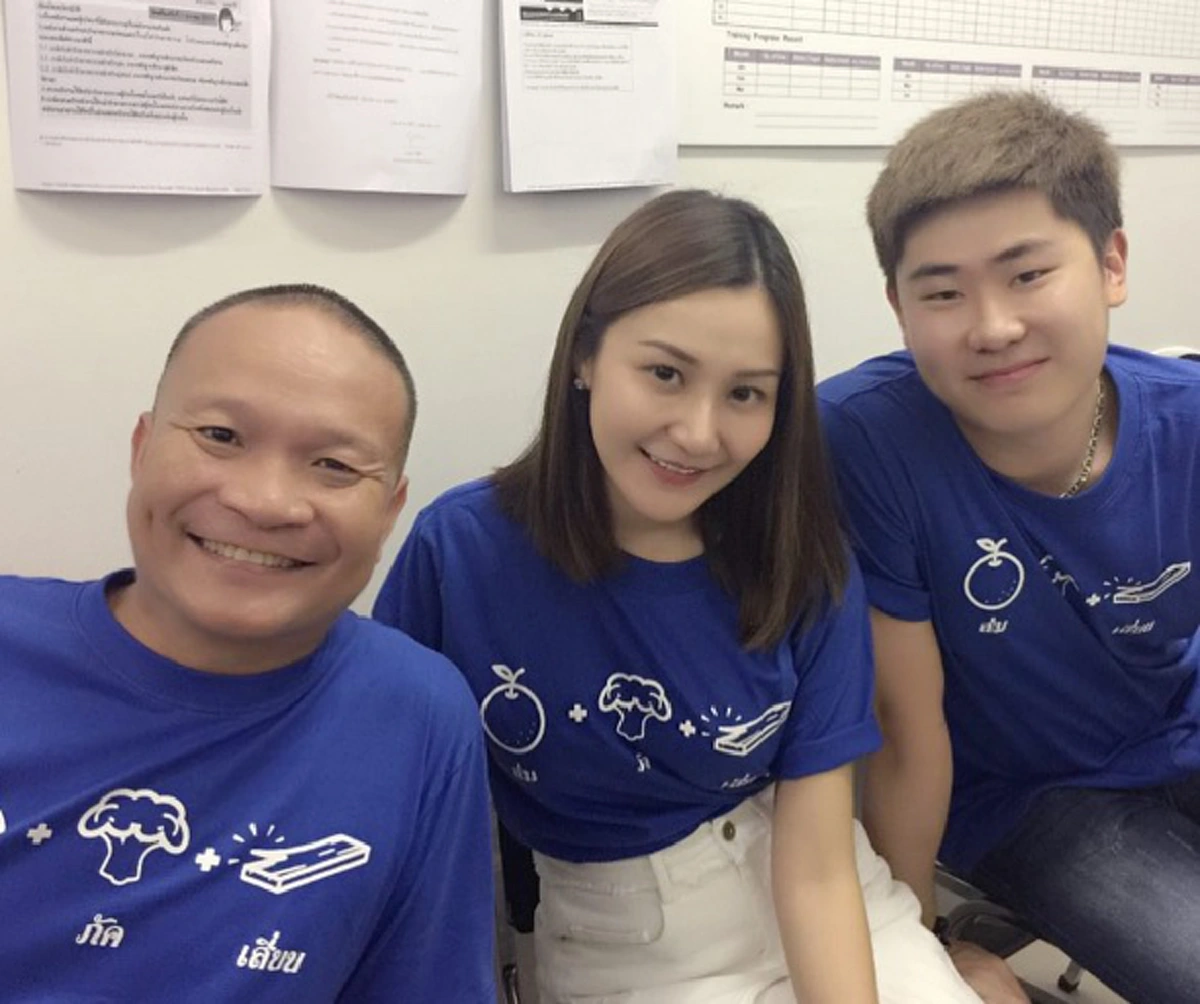 เปิดปุ๊บติดปั๊บ!!! "เอ็ม บุษราคัม"  ลูกสาว"หม่ำ จ๊กมก" โพสต์IGสุดตื่นเต้นตั้งครรภ์ลูกคนเเรก ทำครอบครัววงษ์คำเหลาเฮลั่นบ้าน!??