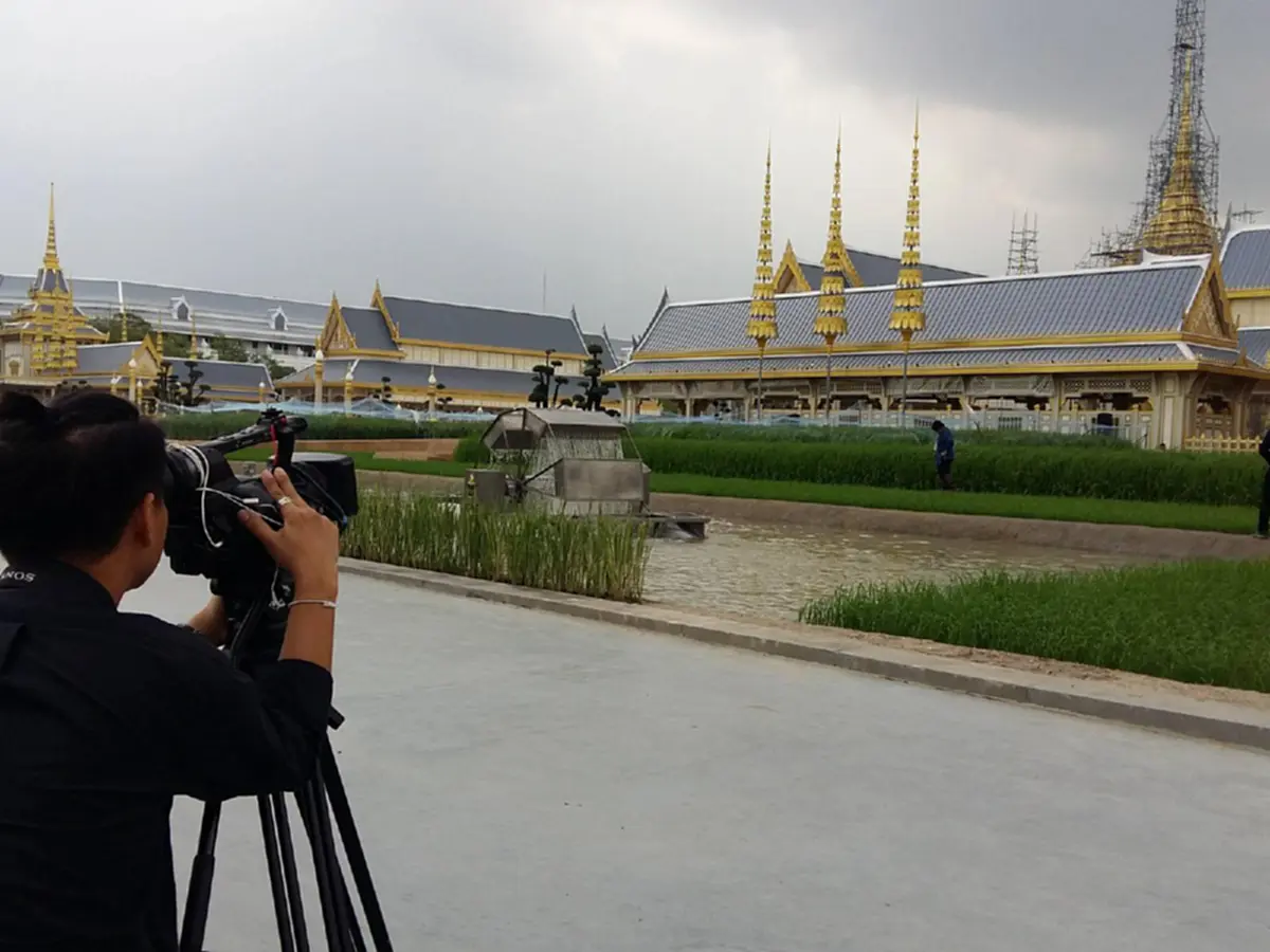 ทีนิวส์ลงพื้นที่แปลงนาเลข ๙ กลางท้องสนามหลวง ถือเป็นภูมิสถาปัตยกรรมประกอบพระเมรุมาศ ที่สะท้อนพระอัจฉริยภาพด้านการเกษตรในหลวงรัชกาลที่ ๙