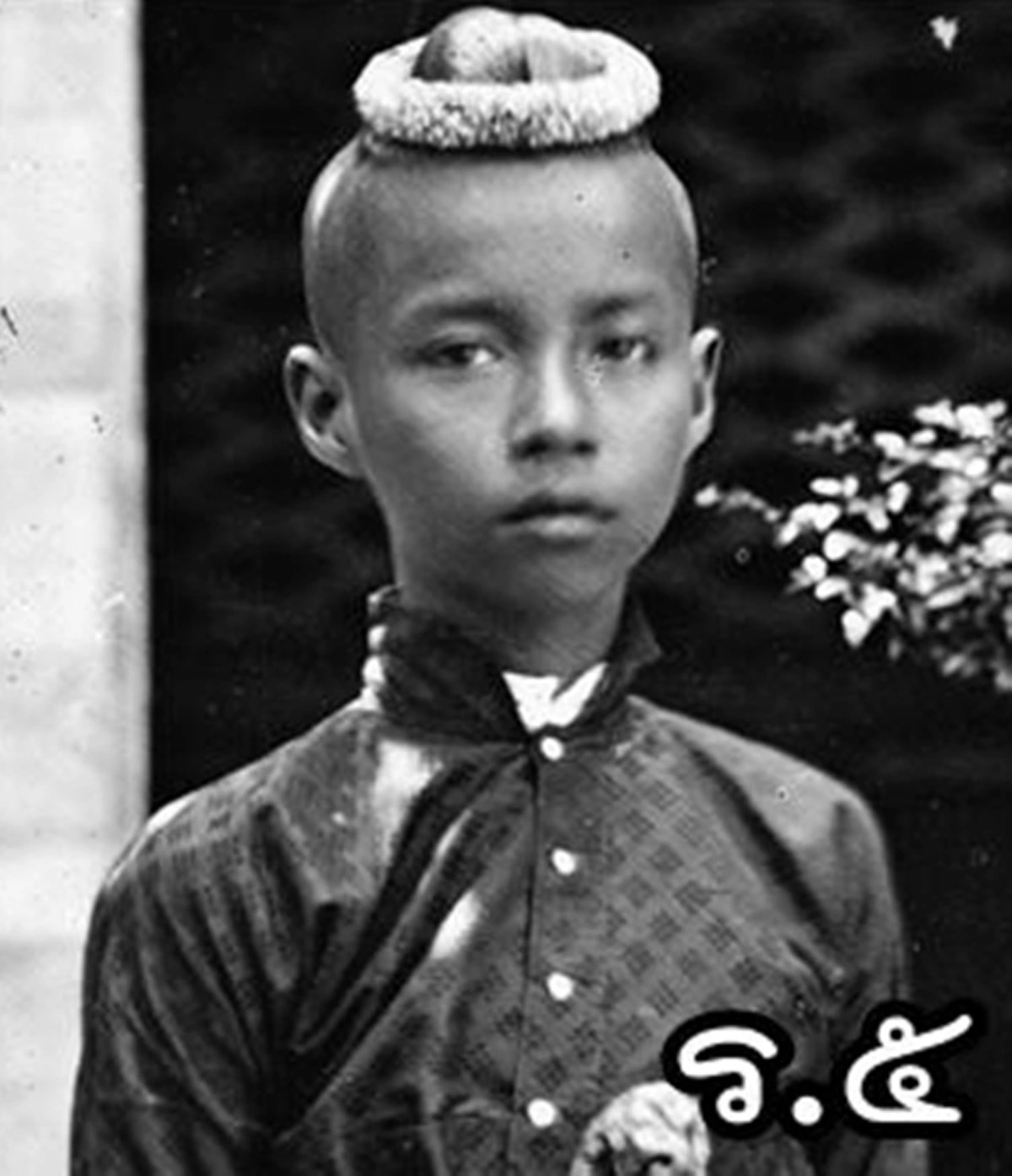 เป็นบุญตายิ่งนัก....เปิดภาพพระบรมฉายาลักษณ์ ของสมเด็จพระบูรพมหากษัตริยาธิราชในราชวงศ์จักกรี  ทั้ง 6 รัชกาล เมื่อครั้งทรงพระเยาว์.