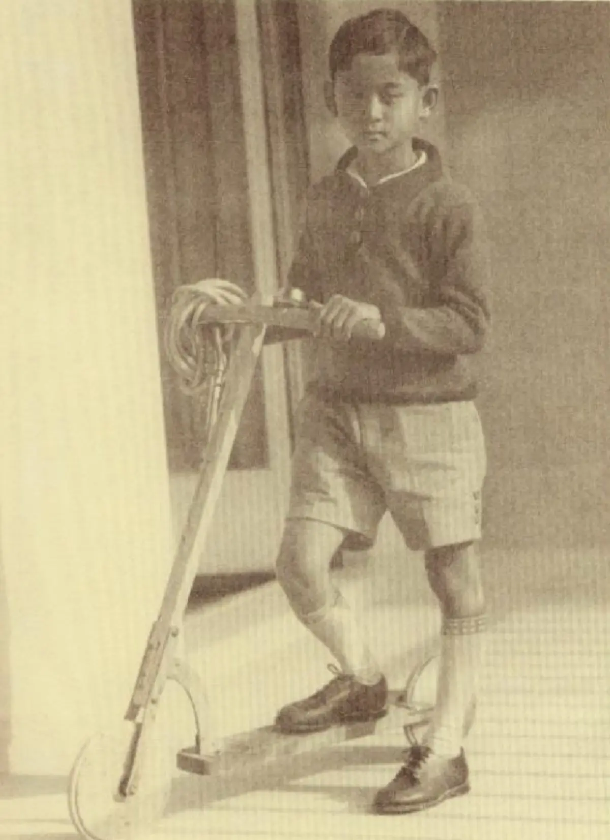 เป็นบุญตา!!! หาชมยาก...ประมวลพระบรมฉายาลักษณ์ ของ ร.8 ตั้งแต่ทรงพระเยาว์ จนถึงวันที่เป็นพระมหากษัตริย์อันเป็นที่รักของปวงชนชาวไทย