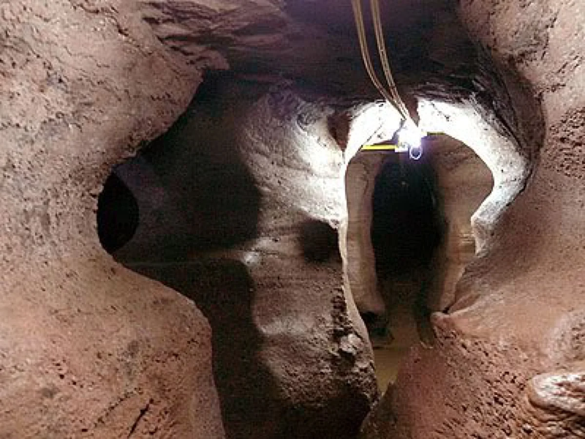 ดูให้เห็นกับตา !!  เส้นทางลี้ลับ สู่ประตูเมืองบาดาลของพญานคราช !! ไม่น่าเชื่อนี่คือสภาพข้างในที่เห็นแล้วขนลุกทันที !! (ชมภาพ)