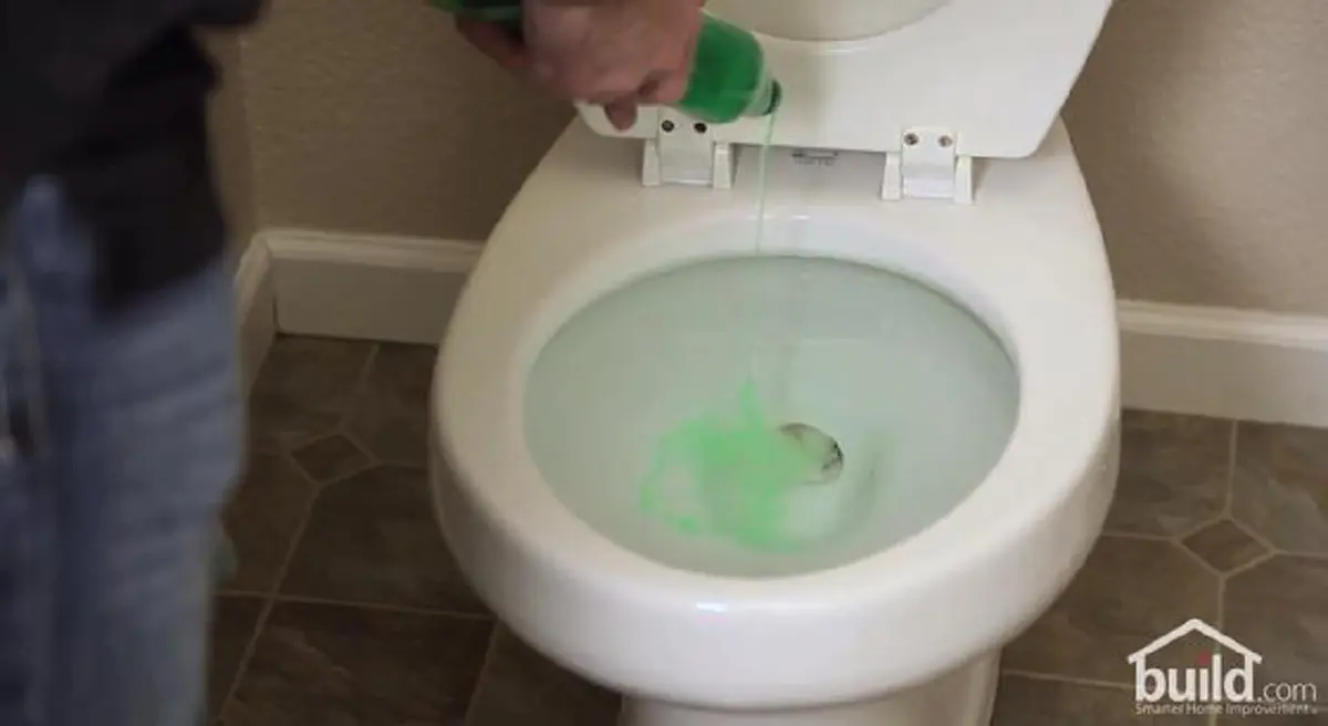 เลิกง้อช่างได้เลย!!! เทคนิคง่ายๆ "แก้ปัญหาส้วมตัน" ด้วยตนเอง ผู้หญิงก็ทำได้ เพียงแค่ใช้ของเหล่านี้ อ่านพลาดแชร์เก็บไว้เลย (คลิป)