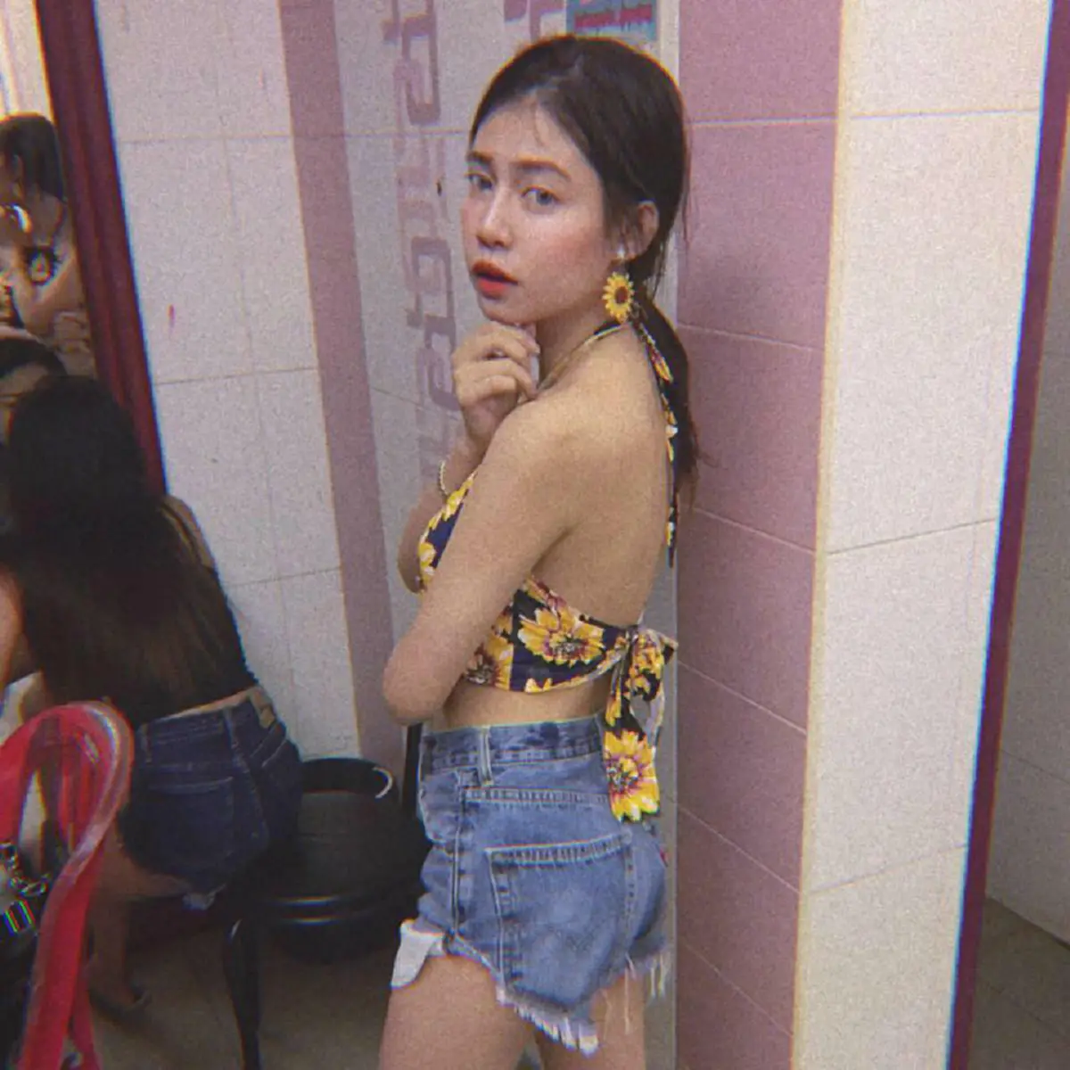 คนไทยเงิบเป็นล้าน!!! คดีพลิกครับท่าน เผยโฉมหน้าสาวตัวจริงในคลิป"อุ้มน้องกิ๊ฟ" ไม่ใช่เพื่อนที่ชื่อแพรว ตำรวจยันเอง แต่ดันตายเพราะปากพาซวย!!!