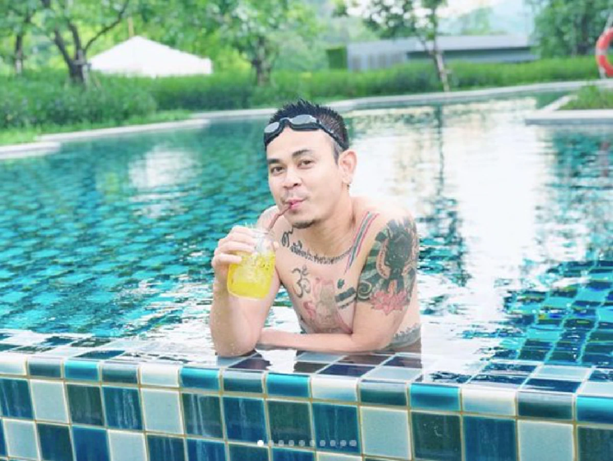 ไม่ใช่เรื่องเล่นๆ!!! เมื่อ "ท๊อฟฟี่ สามบาทห้าสิบ" ถูกเมียด่าเละ หลังทำเรื่องที่น่าอับอายไปทั้งชีวิต จนเกือบหวิดบ้านแตก ! (ชมคลิป)