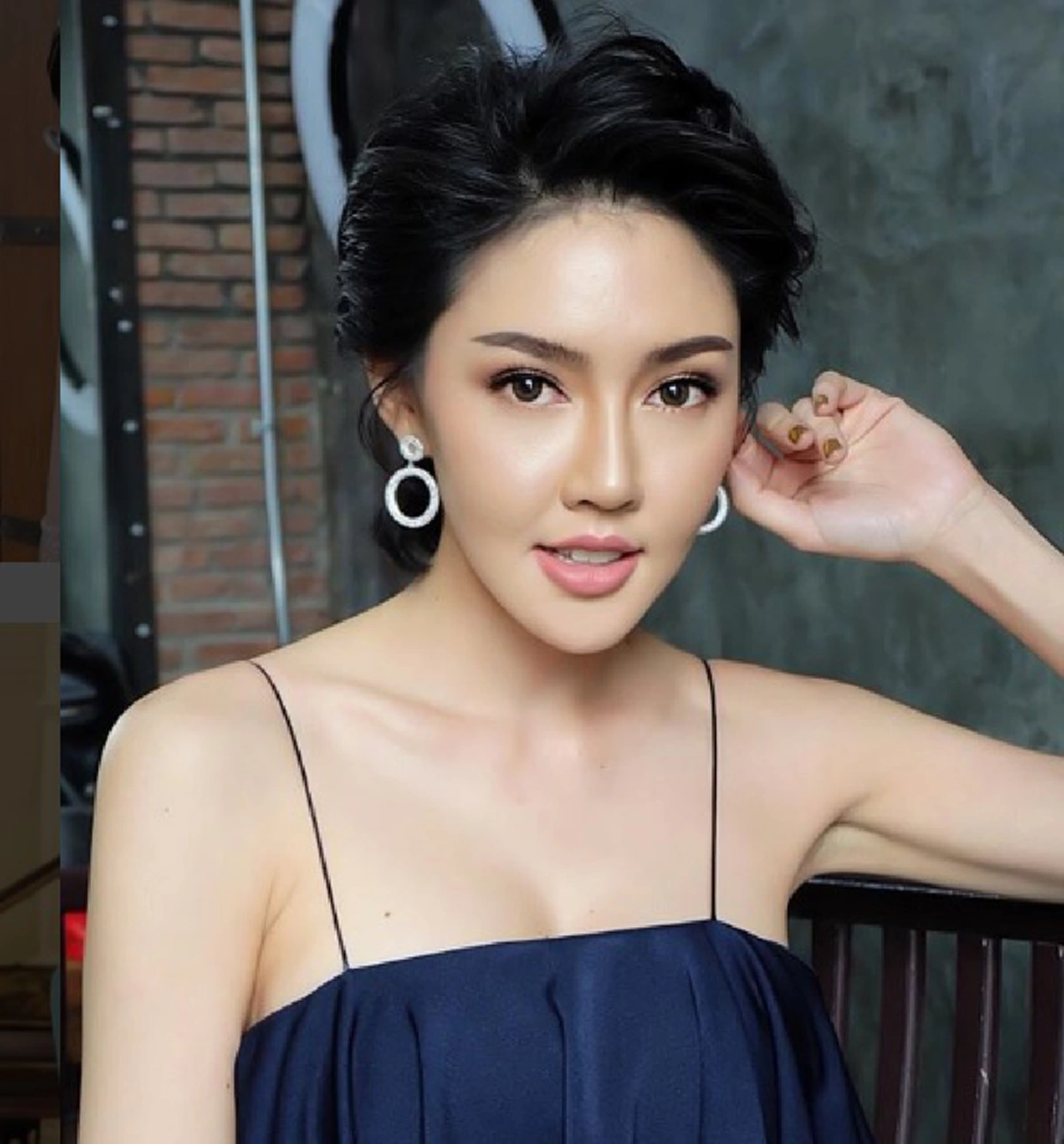 ปริศนามรณะ เพื่อนโพสต์อาลัย เก๋ เลเดอเรอร์ ทิ้งข้อความสื่อชนวนเหตุคิดสั้น ใครทำอะไรกับเธอ..กฎแห่งกรรมมีจริง