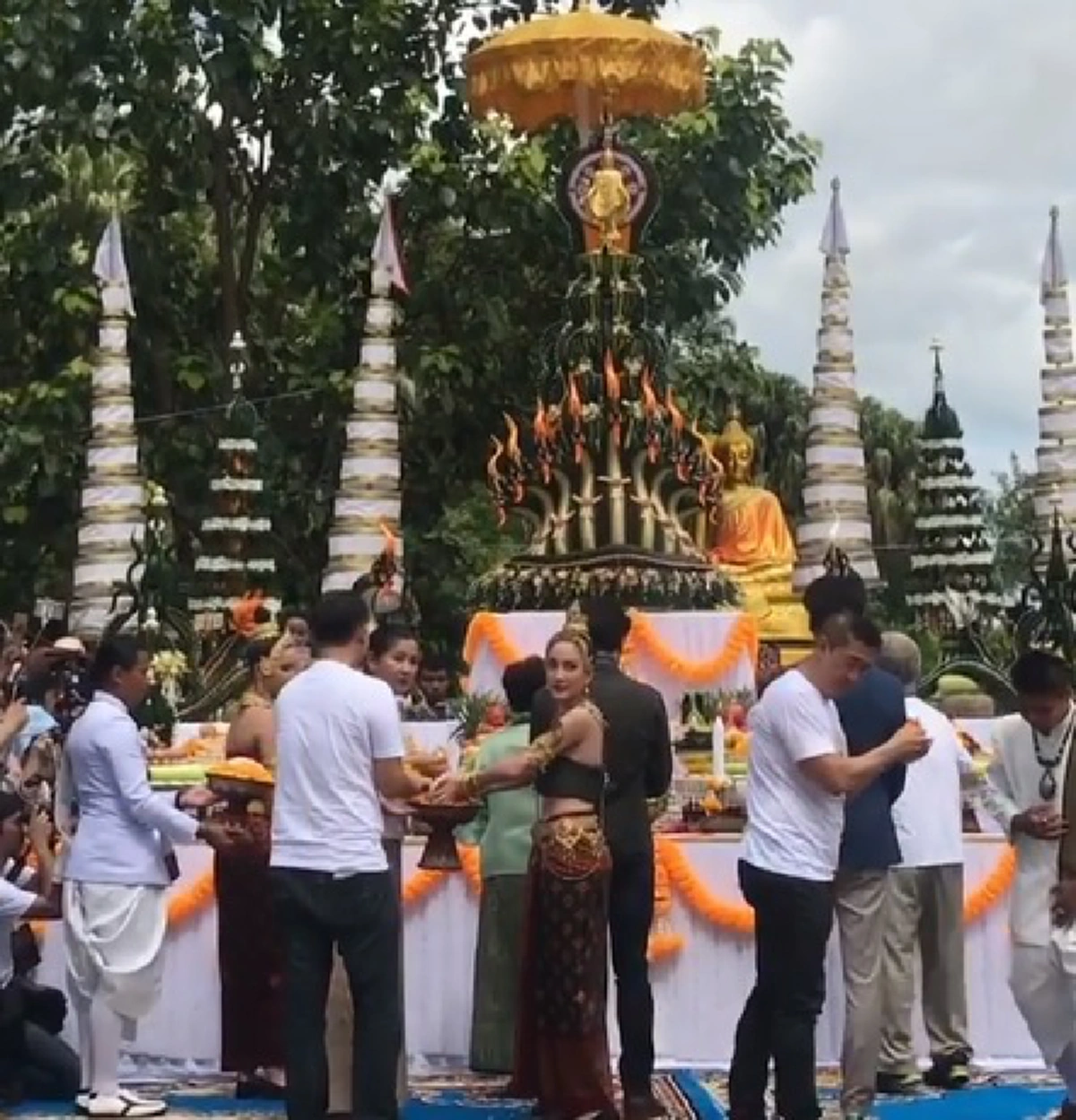 ยังทัน "แม่แก้ว"โพสต์เลขเด็ดในขันน้ำมนต์ วันบวงสรวงนาคี 2 ที่คำชะโนด