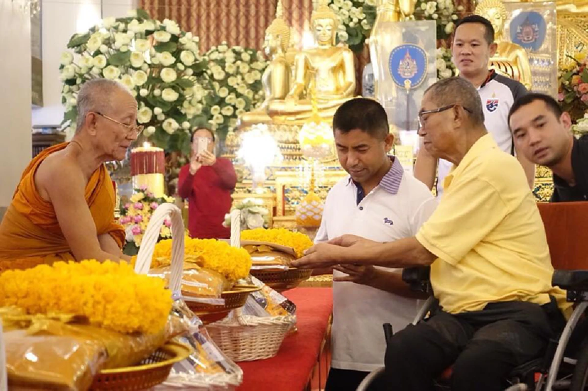 เหลือเชื่อ!!!พ่อเป็นตำรวจชั้นประทวน ยศนายดาบ แต่มีลูกเป็นตร.ใหญ่คนดัง อนาคตไกล เอ่ยชื่อปุ๊ป ร้องอ๋อทันที...??!!