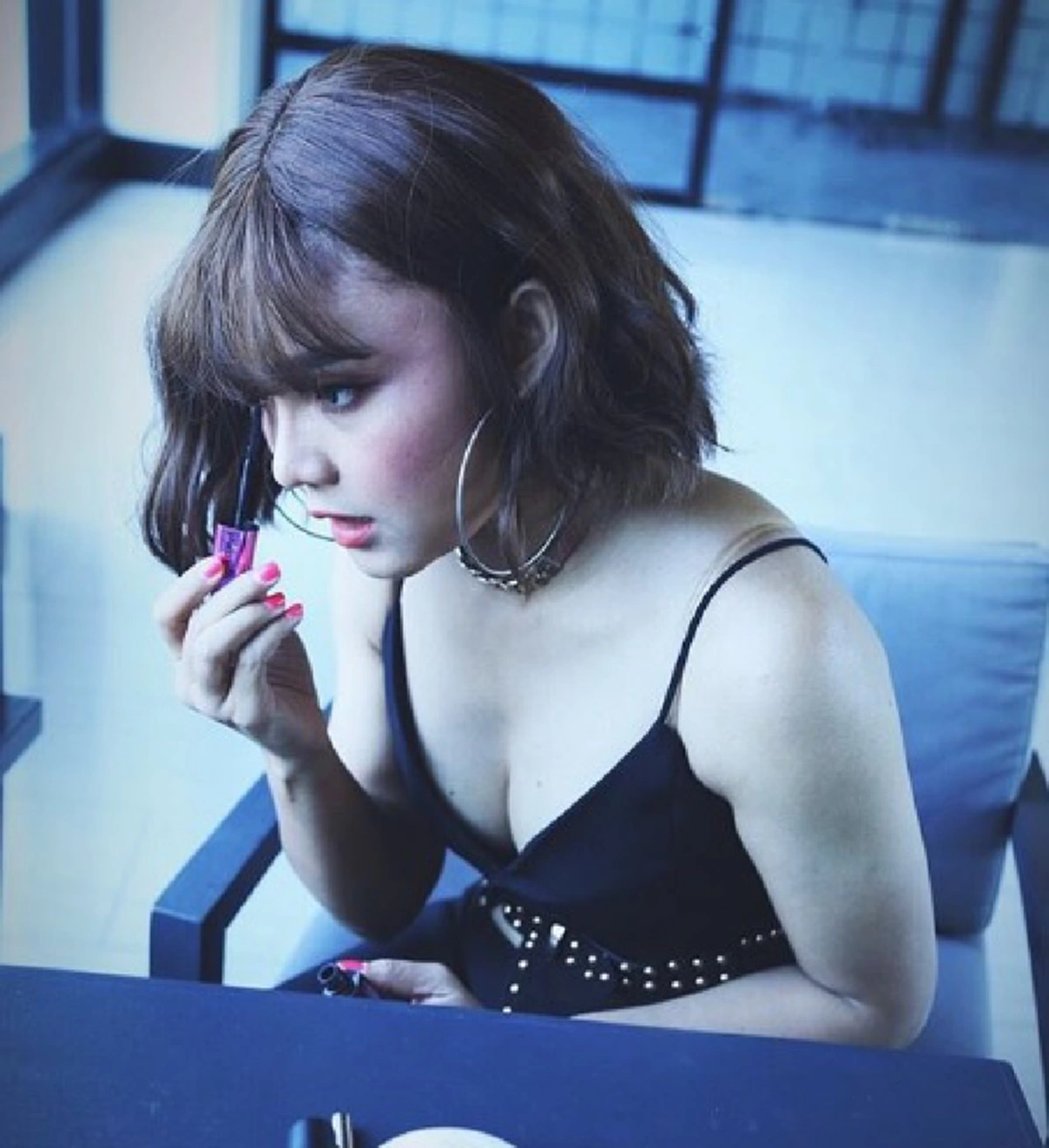 ตั๊กแตน ชลดา สวนกลับชาวเน็ตวิจารณ์เเต่งตัวเซ็กซี่ "เราไม่จำเป็นต้องเตะปากหมาทุกตัวที่เห่า"