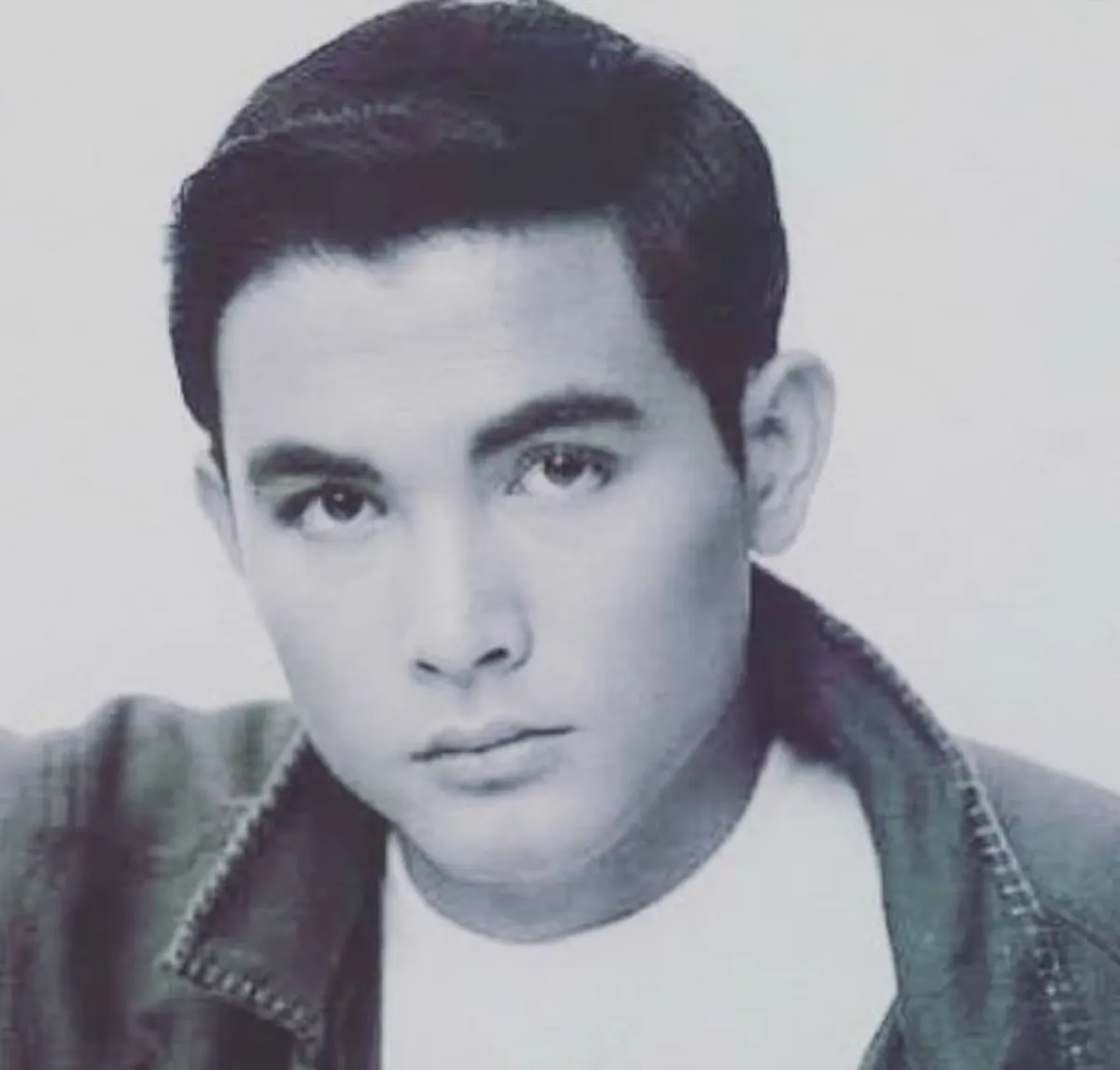 สุดเศร้าจากก้นบึ้งของหัวใจ "ลีลาวดี วัชโรบล"โพสต์ภาพหาดูยาก สมัยเล่นละครแม่นากพระโขนง เผย "พ่อมากอารมณ์ดี ได้จากพวกเราไปแล้ว"