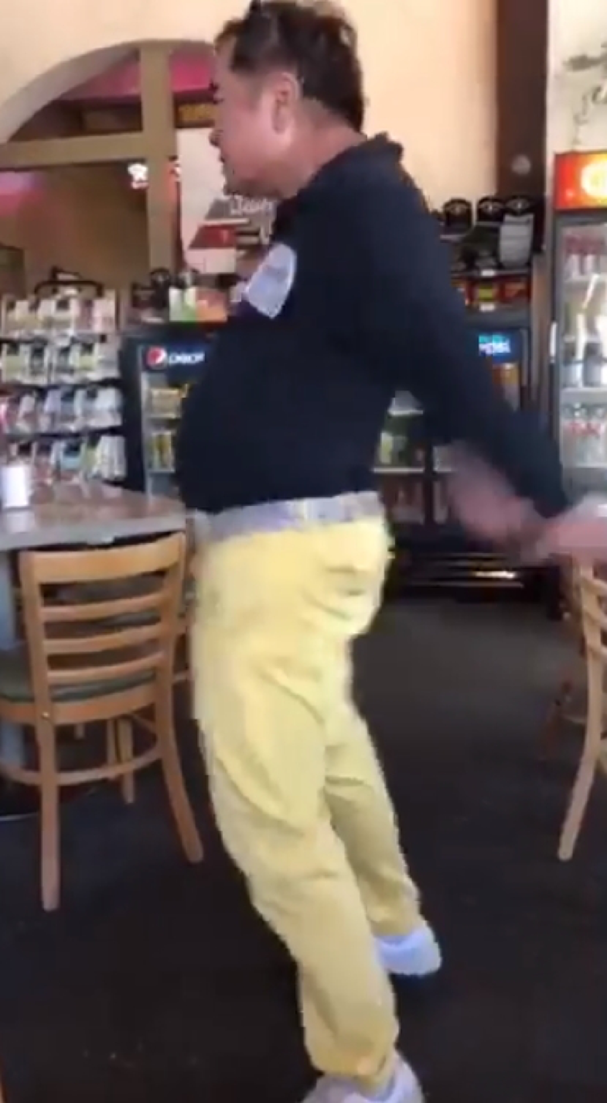 ขอให้ทุกคนทำตาม แล้วสุขภาพจะแข็งแรง !! "สายัณห์ จันทรวิบูลย์" อดีตพระเอกวัย 70 โชว์ท่าออกกำลังกาย หลังหายป่วยอัมพฤกษ์ !! (คลิป)