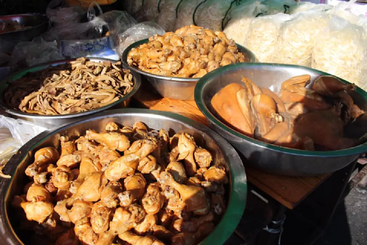 ทิวสนก๋วยเตี๋ยวไก่ เปิดให้ทานฟรี