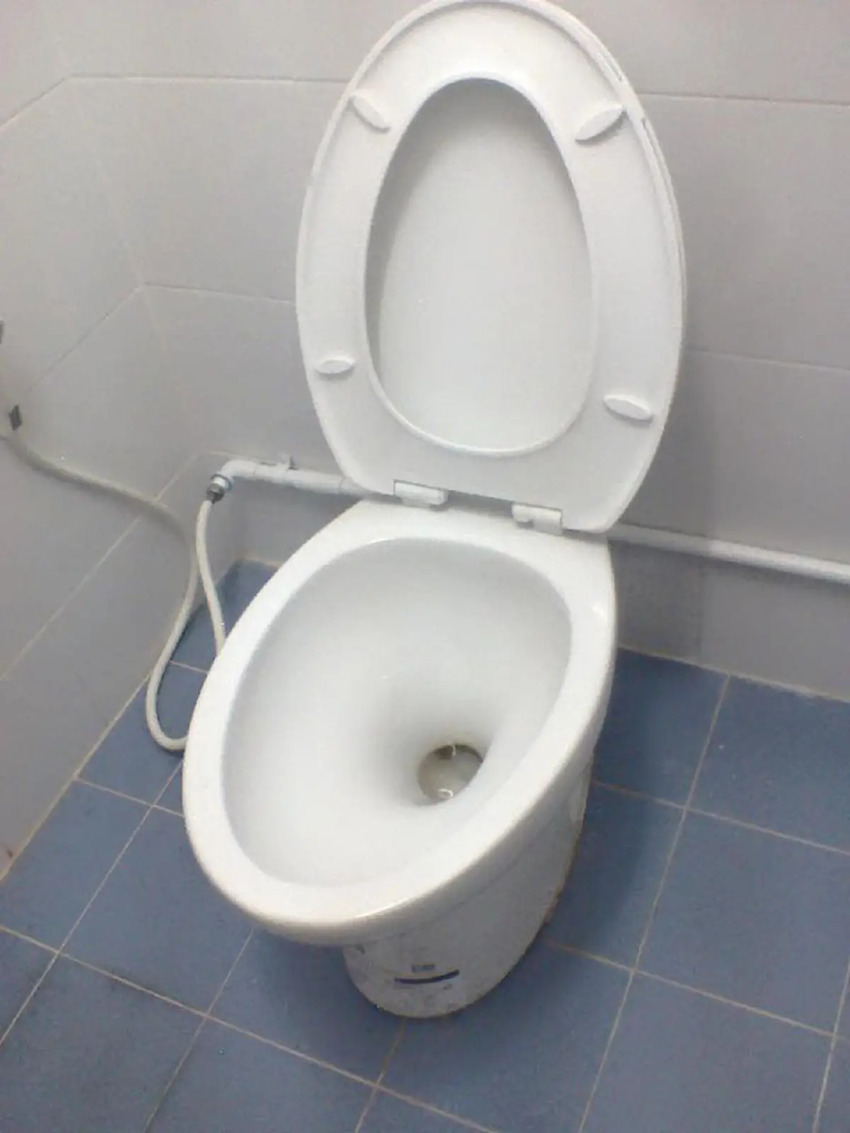 ง่ายนิดเดียว!!! หมดปัญหาสักที เผยวิธีแก้ปัญหาส้วมตัน ชักโครกกดไม่ลง เชื่อว่าทุกบ้านเคยเป็น รู้แล้วโปรดแชร์ต่อ!!!(รายละเอียด)