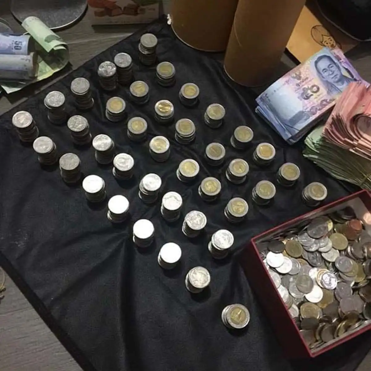 #โซเชียลแชร์สนั่น!! จากคนใช้จ่ายฟุ่มเฟือย “เก็บเงินไม่เคยอยู่” หันมาใช้วิธีนี้ 1ปี ผลที่ได้ออกมา มีเงินเก็บหลายบาท ถึงกับอยากทำตาม !!