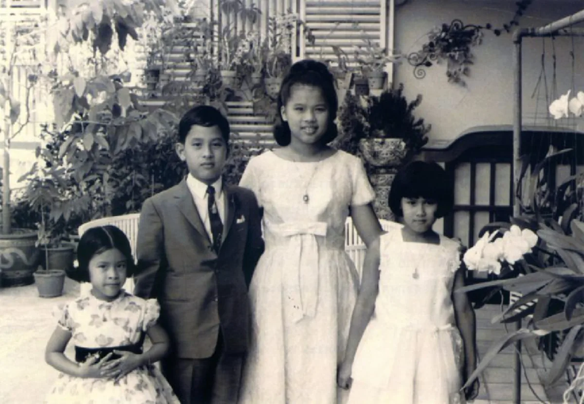 พระราชประวัติ ในหลวงรัชกาลที่ ๑๐ สมเด็จพระเจ้าอยู่หัวมหาวชิราลงกรณ บดินทรเทพยวรางกูร  #ขอพระองค์ทรงพระเจริญ