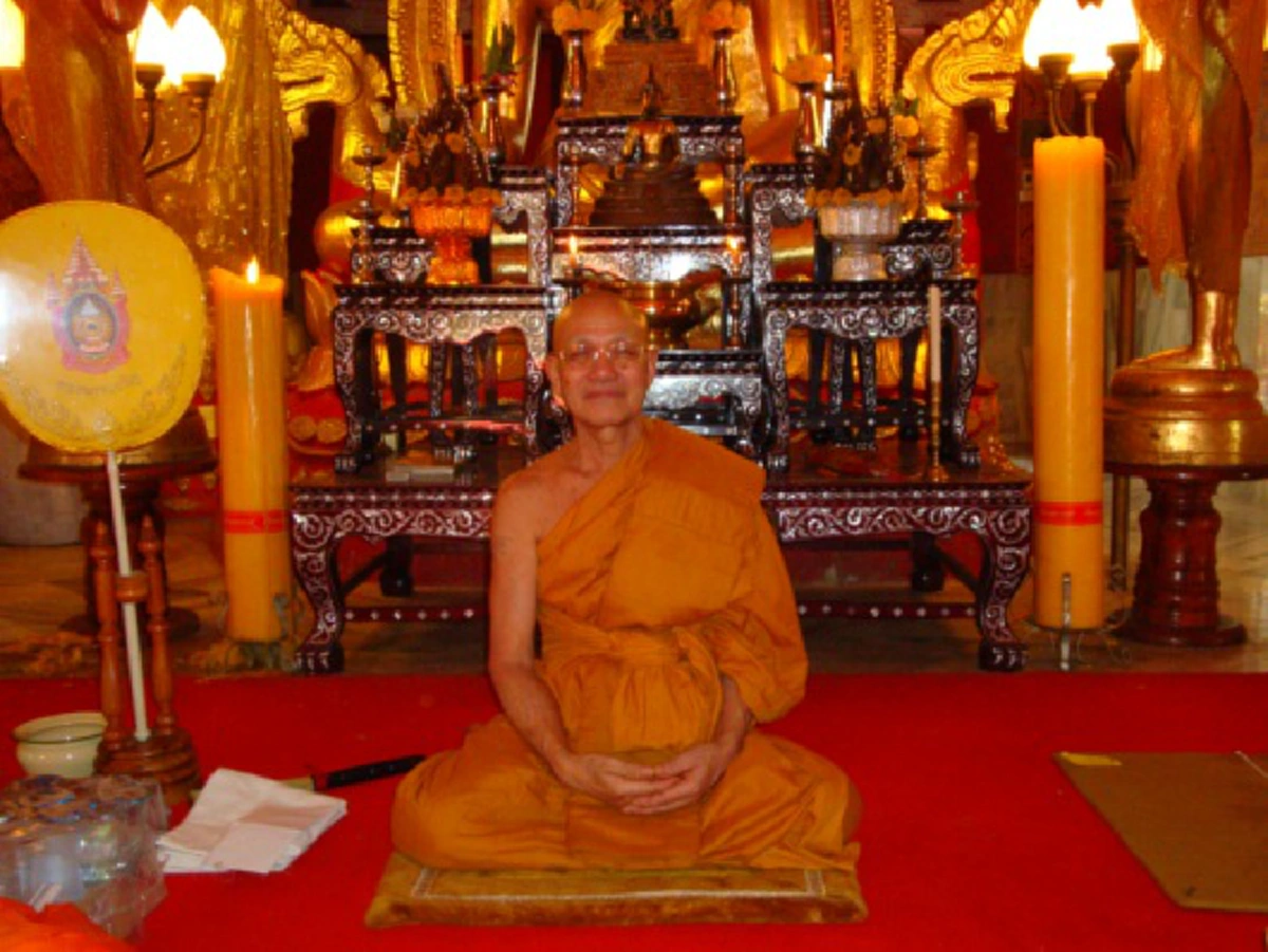 ฝันเจอพญาเสือโคร่งตะปบอย่างไร้ปราณี ..ตะกรุดหนังเสือ "หลวงพ่อเที่ยง"ห้ามลอง ไม่ยอมเชื่อ ยิงจนหมดลูกโม่ ด้านสนิท ต้องรีบขอขมา