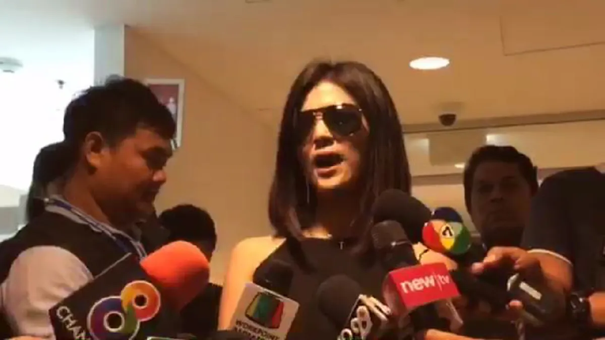 โผล่มาแล้ว!!! "เมเปิ้ล" สาวเต้นโชว์หวิวไลฟ์เฟซบุ๊ก มาตามนัดตร.ปอท. หลังเจอข้อหาอนาจาร ถึงขั้นยอมเอ่ยปากถึงคนไทยทั้งประเทศ!!! (ชมคลิป)