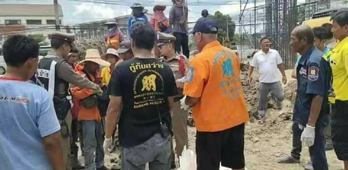 ดินสไลด์ทับคนงานไทย-ต่างด้าว ขณะลงปรับหน้าดินหลุมตอม่อ