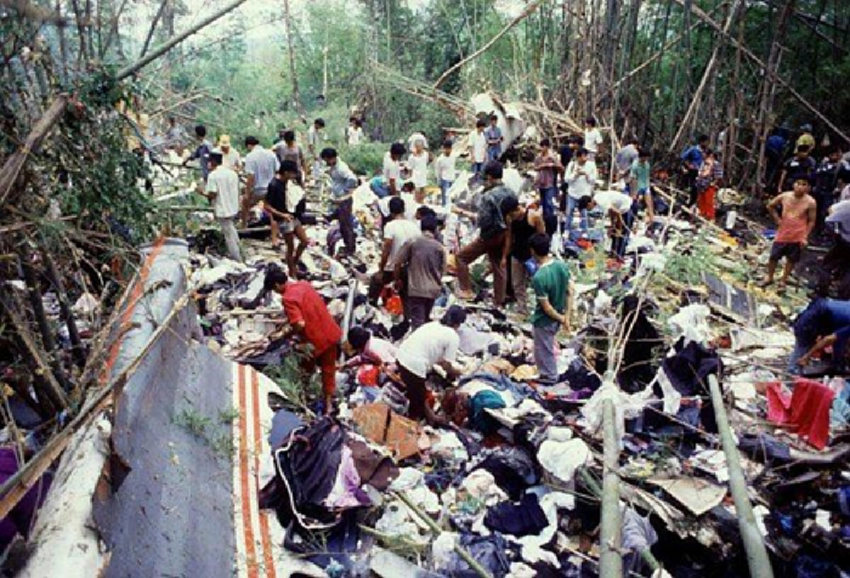 เรื่องเล่าหลอนหัวโกร๋น แห่แชร์ !!! เรื่องเล่าการพบเจอสิ่งลี้ลับ ณ สุสานเลาด้าแอร์ในตำนาน !!! เหตุการณ์เครื่องบินตกครั้งใหญ่ที่สุดในไทย