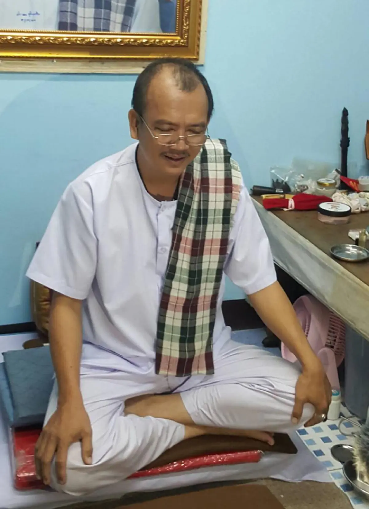 วิ่งไปทัั่วร่างกาย..คอยเตือนป้องกันภัย..อานุภาพอัศจรรย์แห่งเข็มทอง "ครูกฤช เข็มทอง"ศิษย์เอกท่านอาจารย์ประคอง สืบสายวิชาหลวงปู่พิมพ์มาลัย.