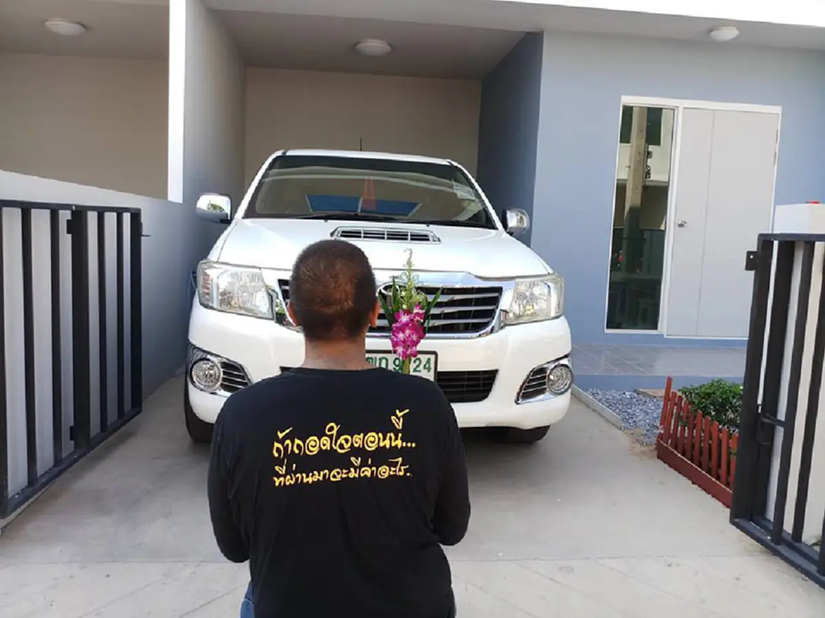 นับถือหัวใจ หนุ่มรปภ.โดนคนดูถูกสารพัด จนพลิกชีวิตมีบ้าน-รถ