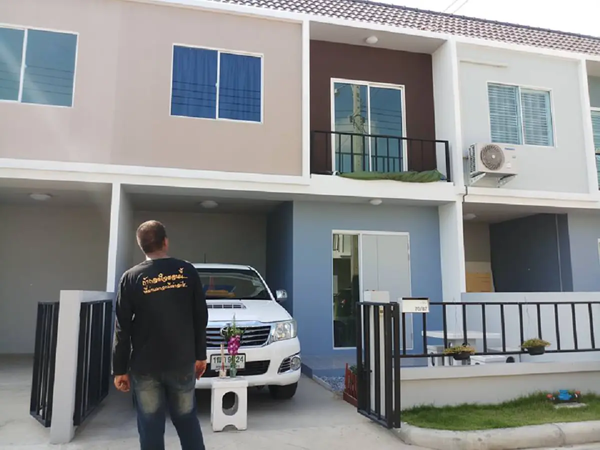 นับถือหัวใจ หนุ่มรปภ.โดนคนดูถูกสารพัด จนพลิกชีวิตมีบ้าน-รถ