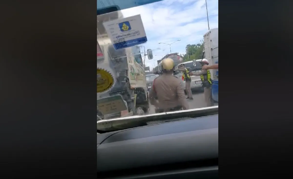 ถนนลุกเป็นไฟ  "รถพ่วง"คลั่ง เสพหนัก..เเหกด่านลพบุรี หนีการจับกุม ตร.ยิงสกัดสุดระทึก (คลิป)