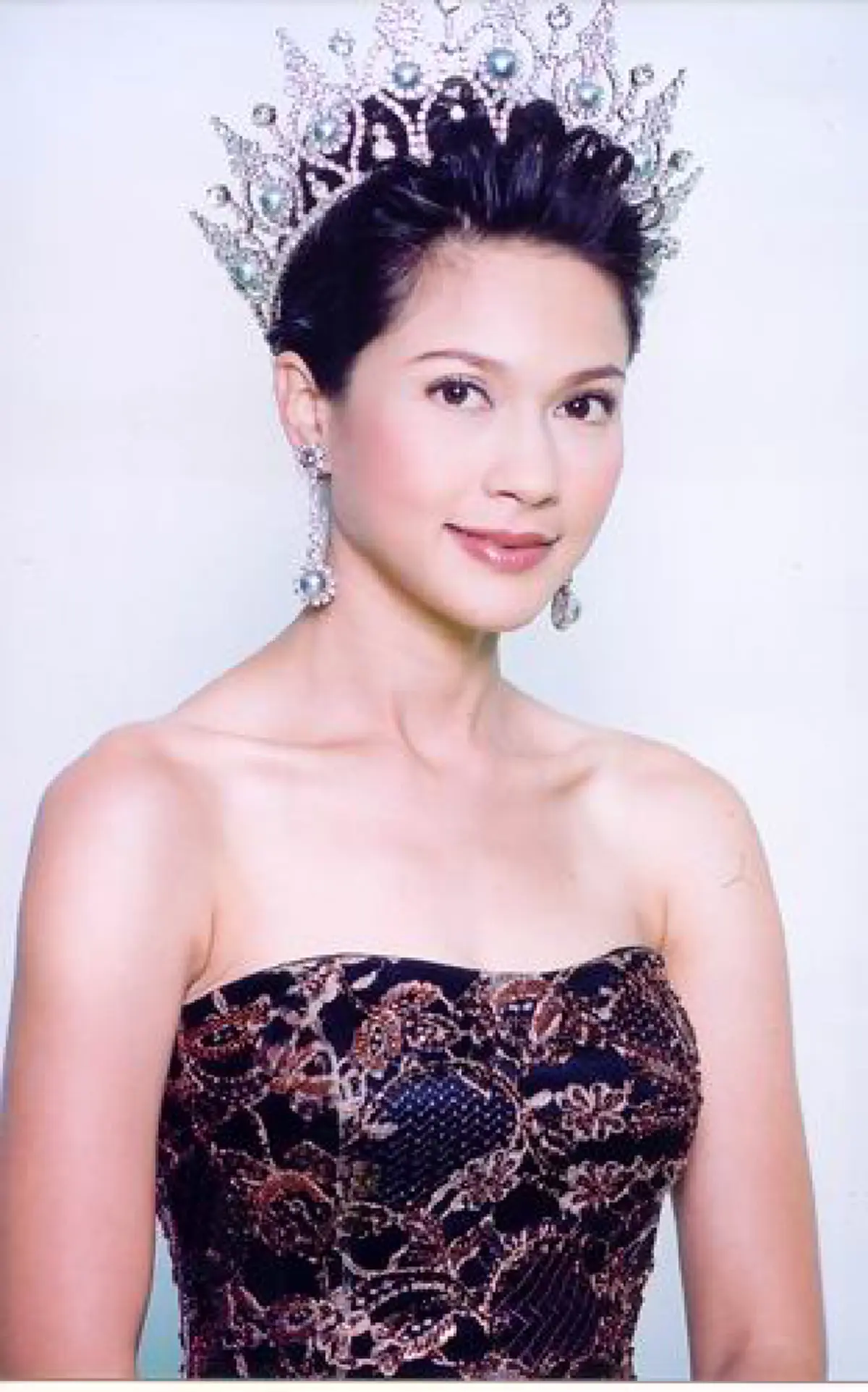 เปิดชีวิตชาวไร่ "แหม่ม คัทลียา" หอบลูก-สามี ทำเกษตรพอเพียงสร้างรายได้ส่งห้างดังหลากหลาย