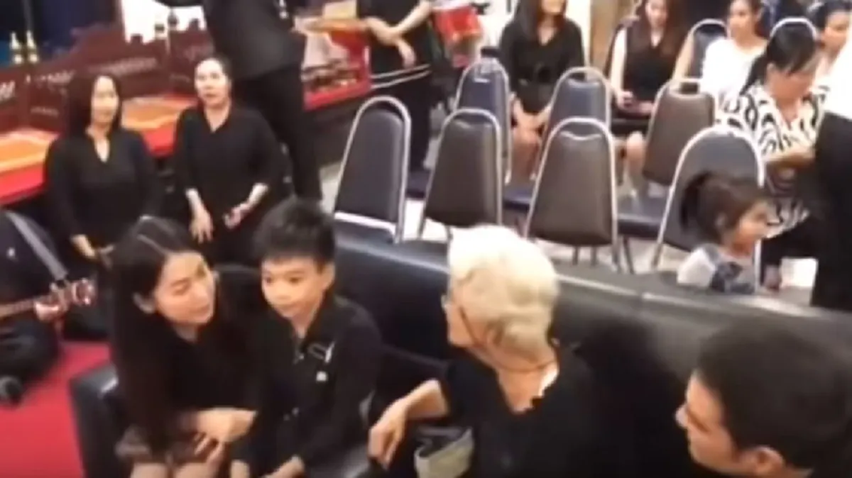 ปู่คาใจ หนูจัดให้  "เก๋ พิชชภา" เคลื่อนไหว พร้อมตรวจดีเอ็นเอ"น้องเเอร์บัส" หลัง"ปู่เเรม"บอกหน้าไม่คล้าย"โอ วรุฒ"?!! (คลิป)