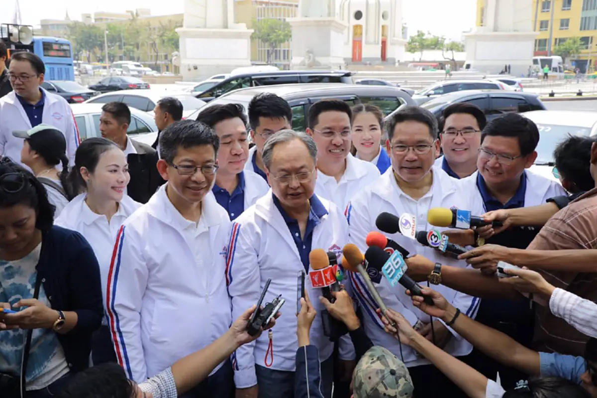 \"อุตตม\" แนะ \"ทุกพรรคฯ\" ยอมรับผลเลือกตั้ง-อย่าสร้างเงื่อนไข หวั่นเกิด \"ปฏิวัติ\" ซ้ำรอย โปรดมั่นใจ \"บิ๊กตู่\"  พร้อมนำ  ความสงบสู่ประเทศ ​