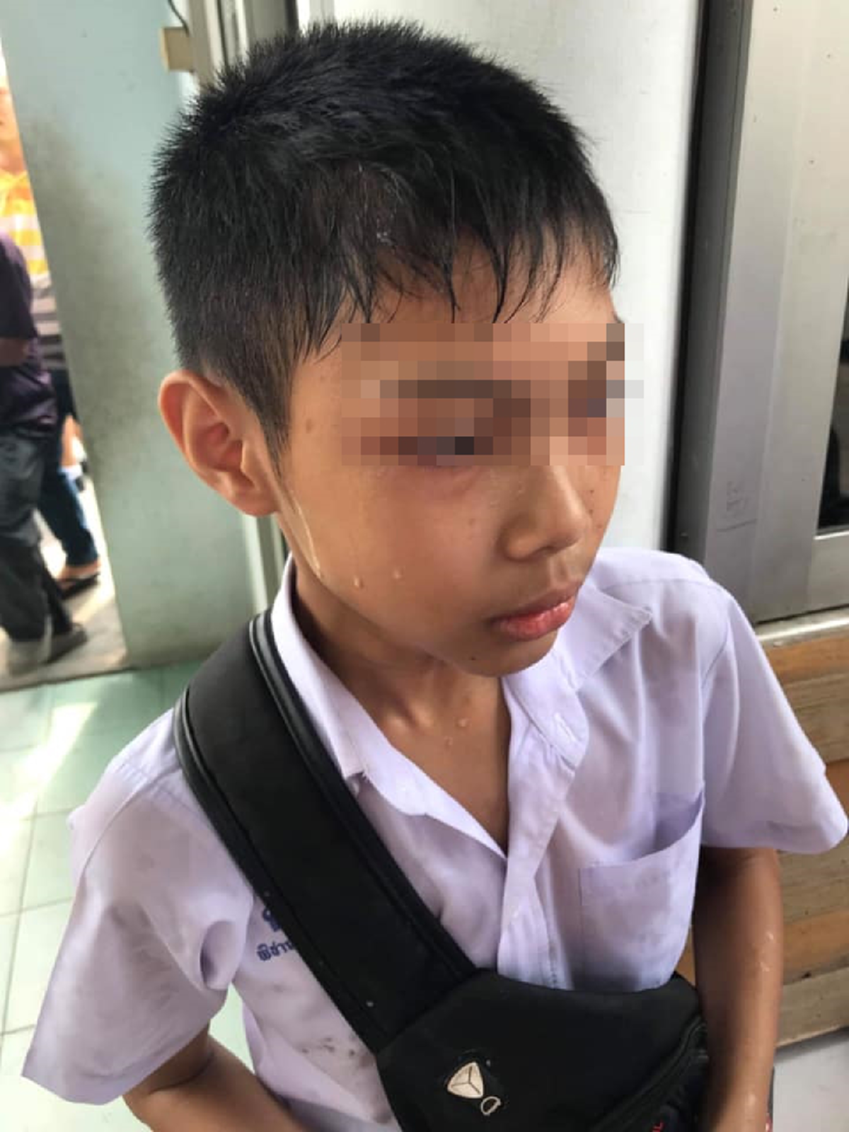 สาวทอมควงแฟนปฏิเสธทำร้ายเด็ก ไม่ได้ทำอะไรผิดไม่คิดขอโทษ แต่พอฟังรปภ.เล่าชัดเลยใครโกหก