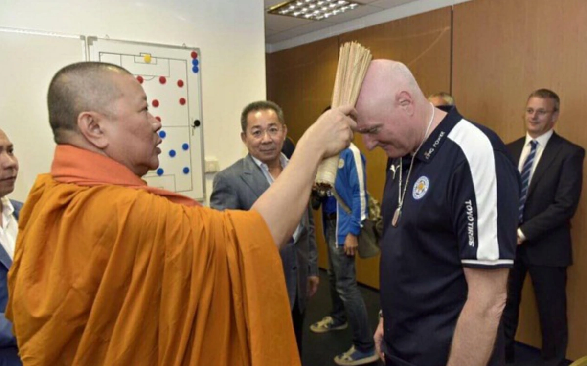 ประวัติศาสตร์จะซ้ำรอย!!! หลัง "เจ้าคุณธงชัย" ทำนาย "เลสเตอร์ ซิตี้" จะเป็นแชมป์ ล่าสุด เข้ารอบ 8 ทีมสุดท้าย  หรือ คำทำนายจะเป็นจริงอีกครั้ง?