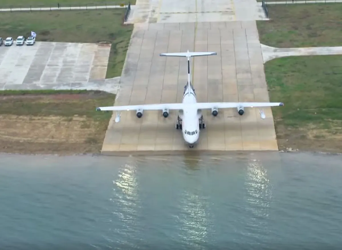 "พี่จีน"เขาสุดยอด  เปิดตัว"เครื่องบิน"สะเทินน้ำสะเทินบก"AG600" ลำใหญ่ที่สุดในโลก เครื่องยนต์ผลิตเองทั้งหมด ความเร็วสูงสุด500กม./ชม.!! (คลิป)