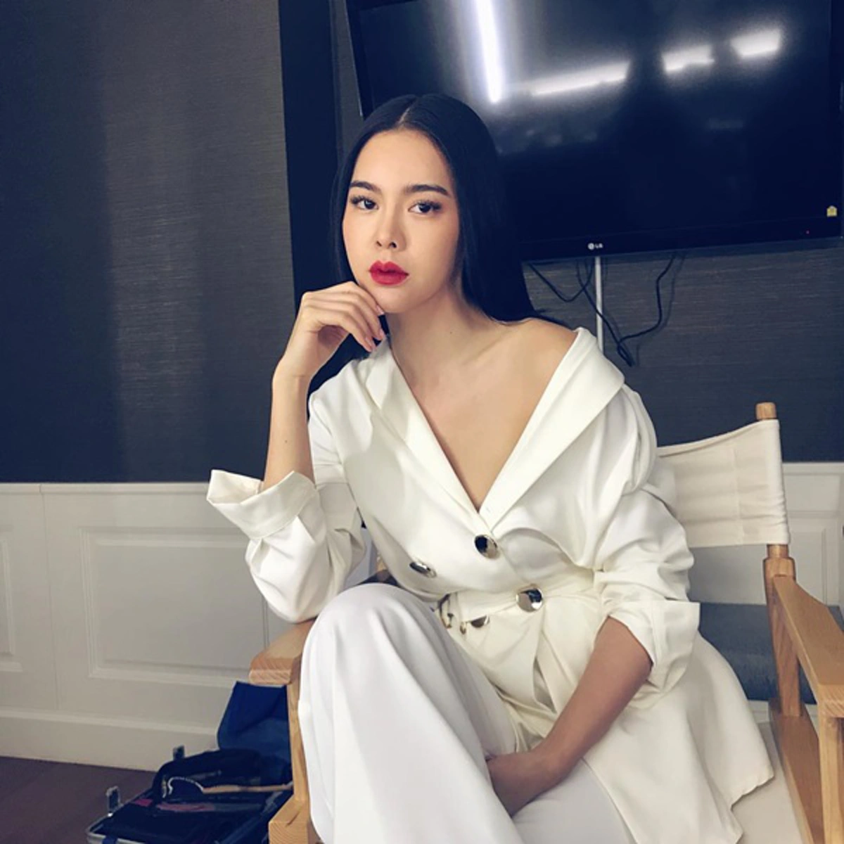 ยังไงกันแน่ !!! "ฮั่น เดอะสตาร์" โพสต์สื่อถึงแฟนเก่า จนสาวเคยสนิท "ไอซ์ ปรีชญา" ต้องเข้ามาคอมเมนต์แรง !?