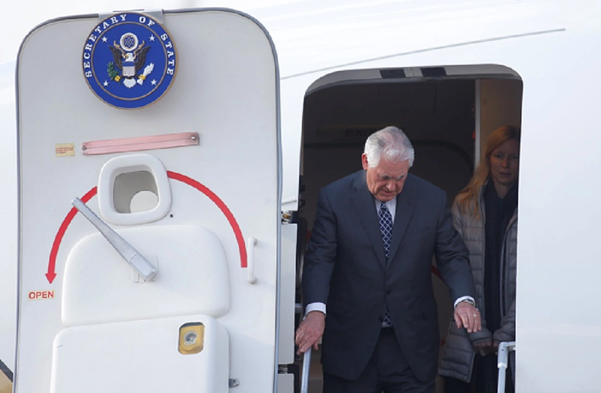 เบ่งคับโลก!! “ทิลเลอร์สัน” ยื่นคำขาด “รัสเซีย” จะเลือกสนับสนุนใคร ระหว่าง “สหรัฐฯ” กับ “ซีเรีย”