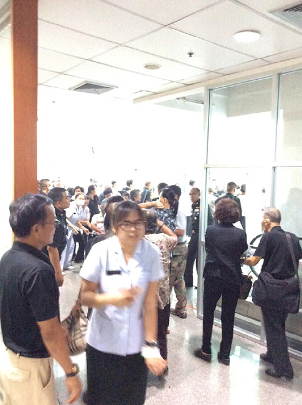 ในสงครามเขายังไม่ทำกัน! ผบ.ทบ. ลั่น!!! "สังคมต้องประณาม วางระเบิดในโรงพยาบาล มีแต่คนเจ็บ คนชรา" (มีคลิป)
