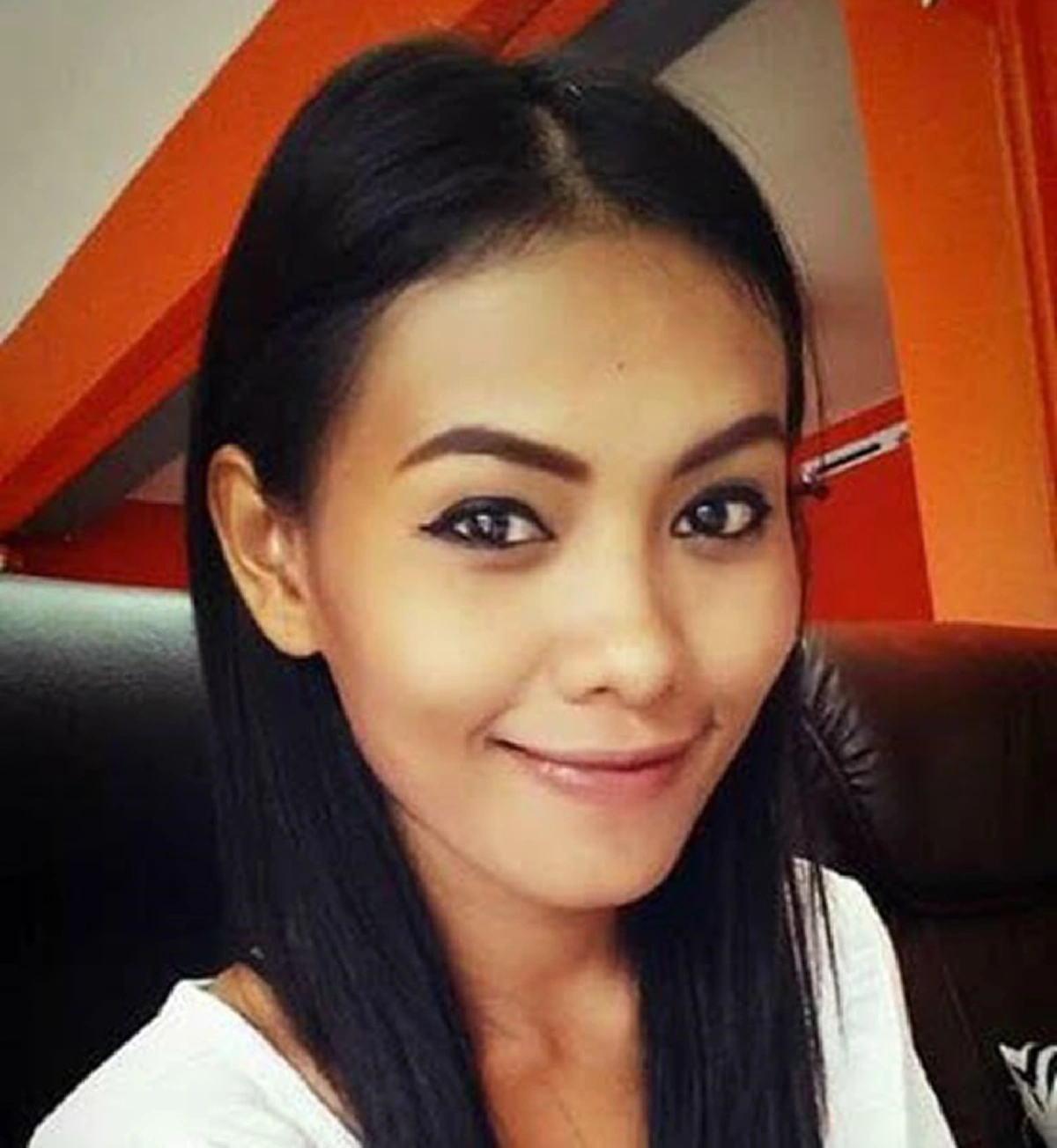 หนีความผิด!! แฟนหนุ่มเยอรมัน ใช้คัตเตอร์ ปาดคอตัวเอง หลังถูกตำรวจตามจับ กรณีฆ่าสาวไทยโยนเหวภูเก็ต