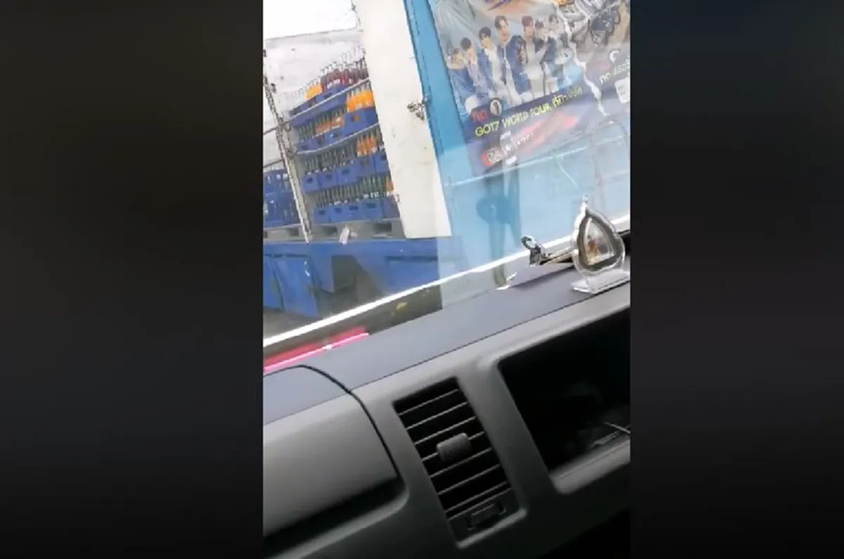 ถนนลุกเป็นไฟ  "รถพ่วง"คลั่ง เสพหนัก..เเหกด่านลพบุรี หนีการจับกุม ตร.ยิงสกัดสุดระทึก (คลิป)