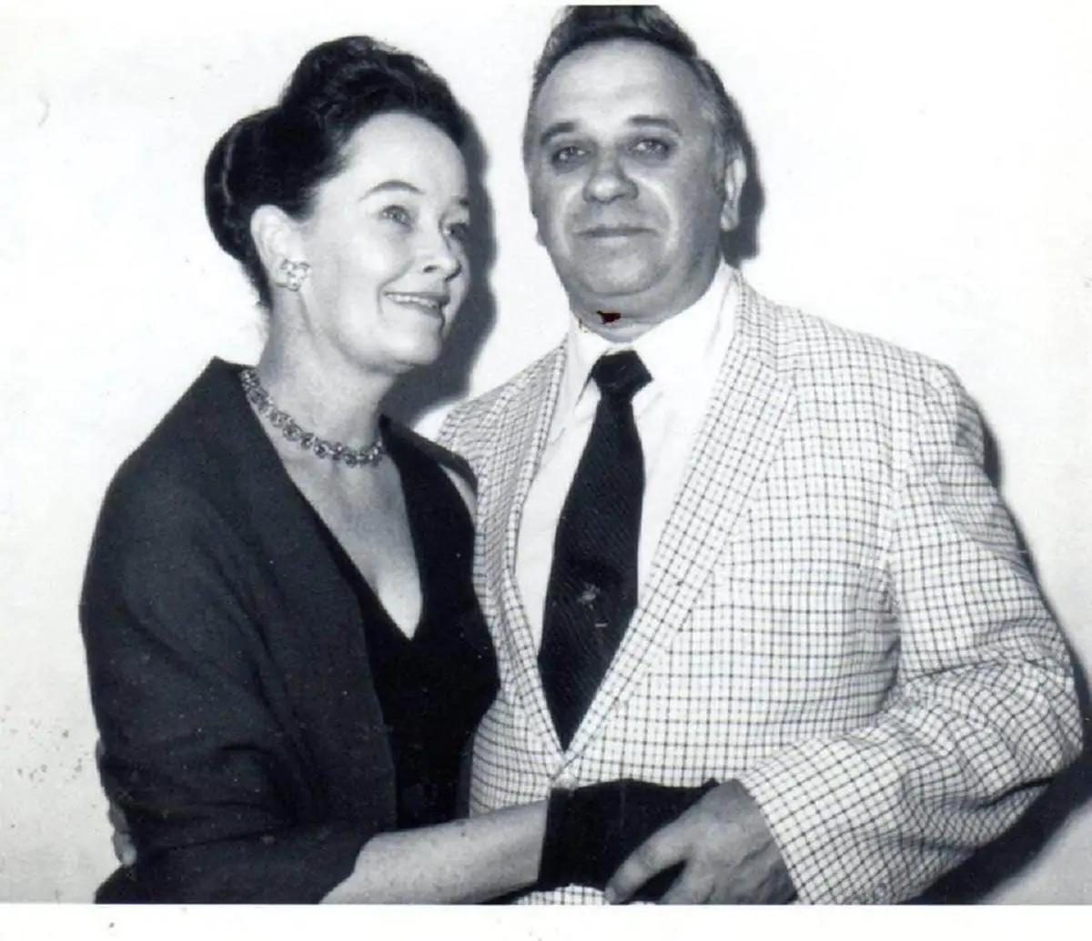 ลอเรน วอร์เรน นักปราบผีชื่อก้องโลกเสียชีวิตแล้ว