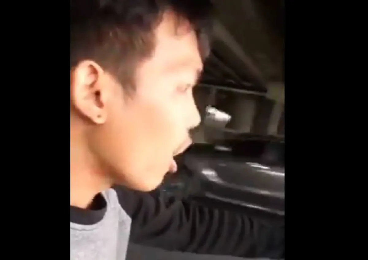 ได้ใจไปเลย!!"หนุ่ม"คนจริง อัดคลิปปะทะเดือด"ตร."ตั้งด่านทางกลับรถ ใต้สะพานย่านเมืองเอก!!เจอเเบบนี้เข้าไป..ถึงขั้นต้องรีบยกด่านกลับ"สภ."(คลิป)