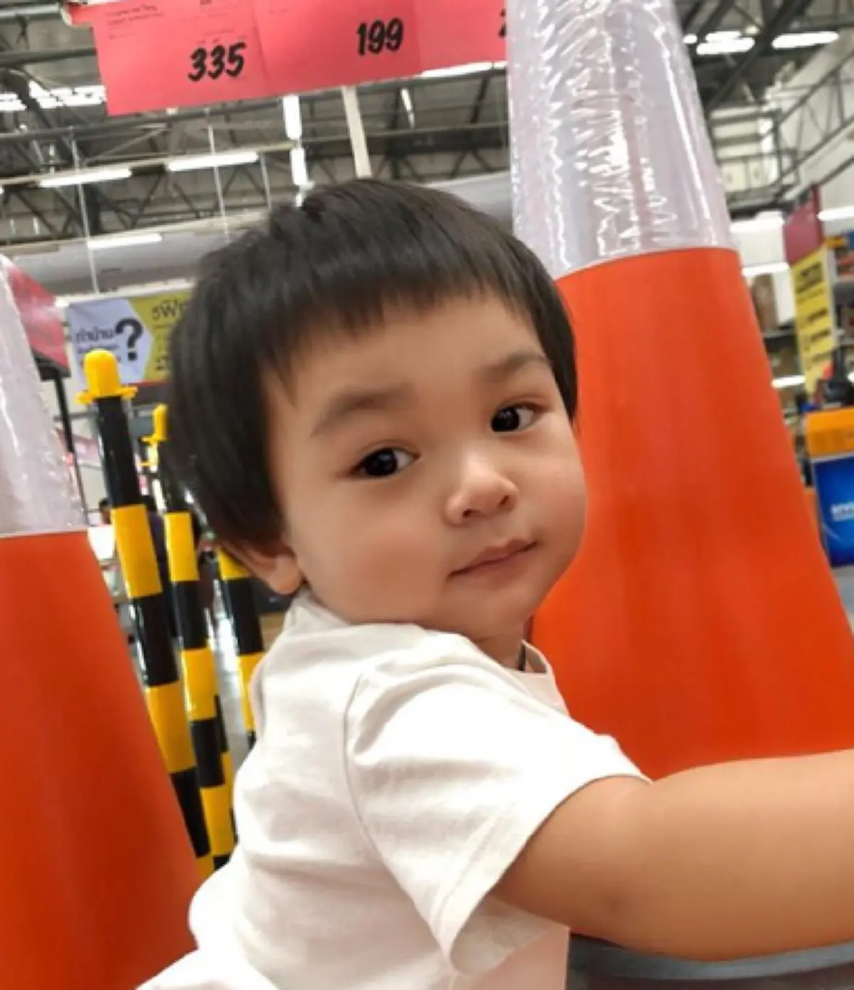 "แซนวิช ปภาดา" พูดถึง "เสก โลโซ" ไม่สะดวกส่งเสียค่าเลี้ยงดู "น้องลีออง" บอกลูกชายคนเดียวรับผิดชอบเองได้