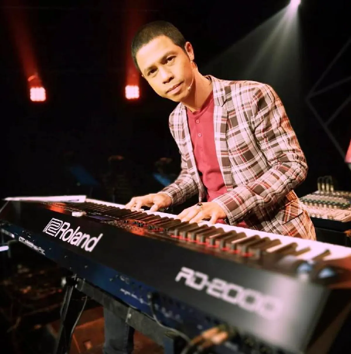 สะพรึงกันทั้งวงการ "หนึ่งจักรวาล" เปิดใจทั้งน้ำตา ผู้หญิงคนนี้รักมากยากจะลืม !!