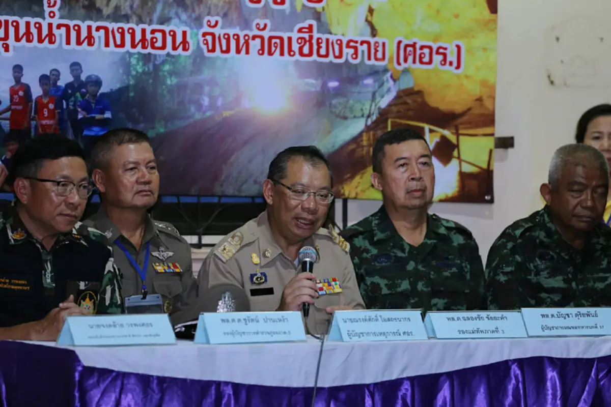 ใกล้จะจบภาระกิจแล้วนะ !! ซึ้งใจ ภรรยา " จ.อ.สมาน " โพสต์ถึงเด็กๆในถ้ำหลวง ขอให้ สามีตามไปดูแลน้องๆ ที่โรงพยาบาล ให้ปลอยภัยทุกคน