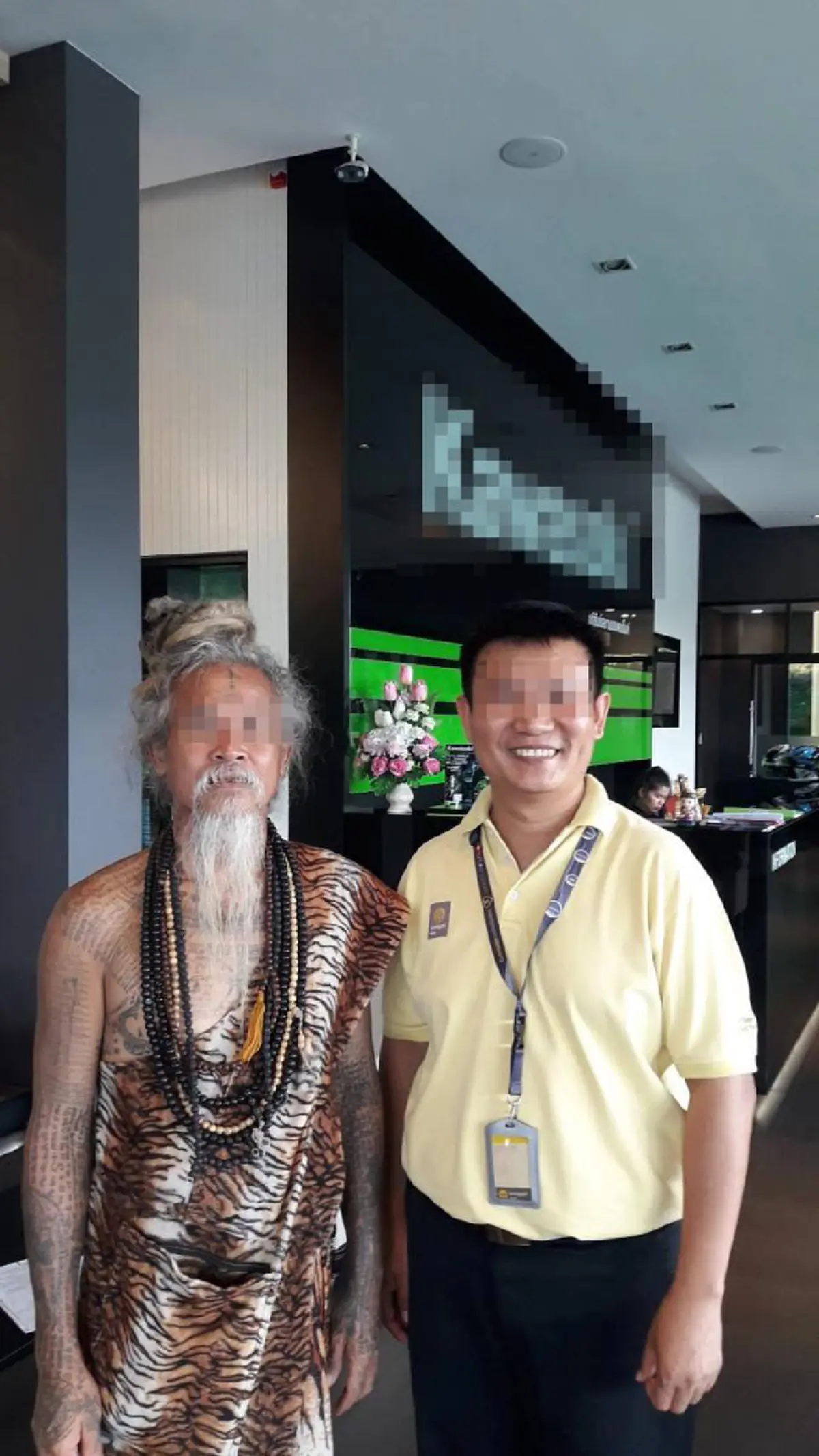 ชาวเน็ตแห่แชร์ ฤาษียุคใหม่ ขี่รถวิบากเข้าป่า