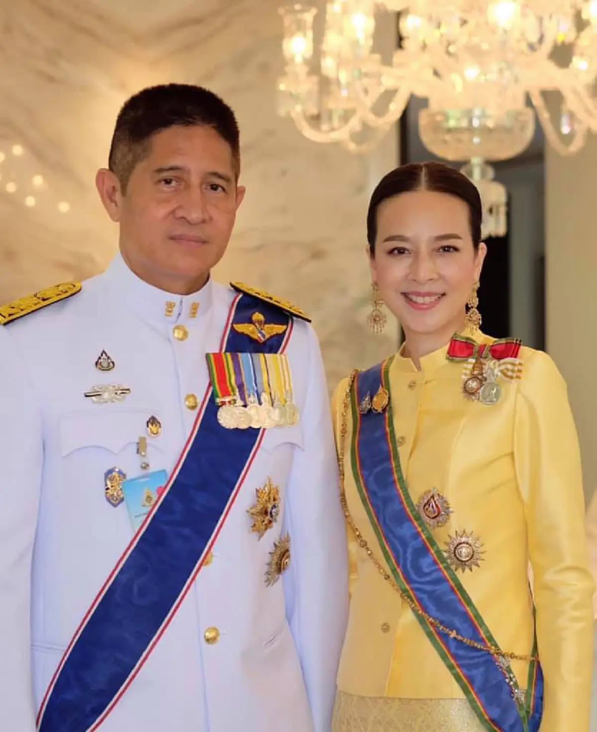 มาดามแป้ง สวมชุดไทยจิตรลดาสีเหลืองทองงามอร่าม ออร่าผุดผ่อง ร่วมพระราชพิธีบรมราชาภิเษก (ภาพ)