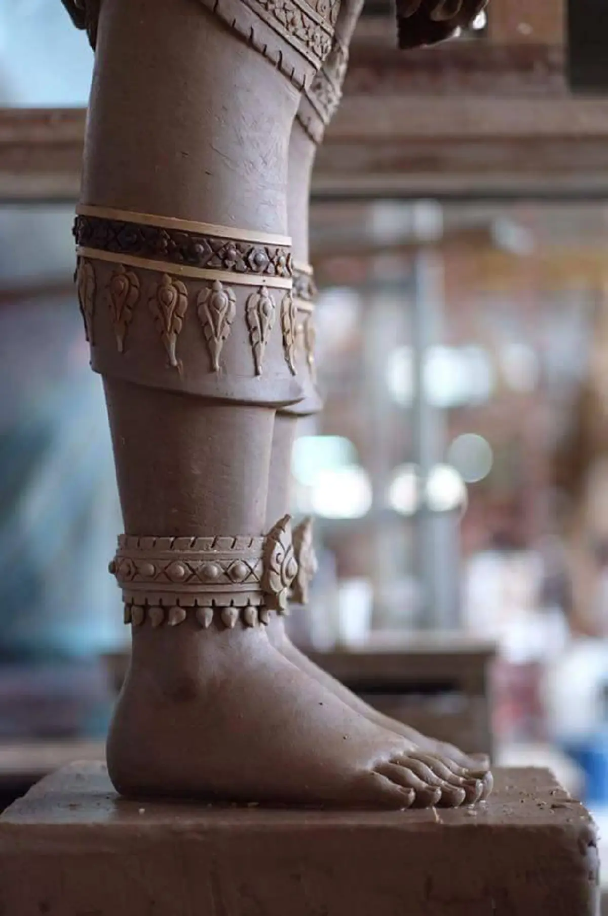 เผยภาพ"พระอินทร์"ประติมากรรมประดับพระเมรุมาศงดงามสมพระเกียรติ จากฝีมือจิตอาสาช่างสิบหมู่ ถวายแด่พ่อหลวงเป็นครั้งสุดท้าย