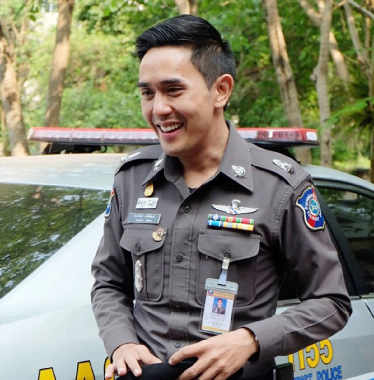 #ไม่เคยรู้มาก่อน!! 8 ดาราดังที่มีอาชีพ "ทหาร ตำรวจ" บางคนมียศระดับสูง ทำแฟนคลับอึ้ง สตั๊นไป 10 วิ อย่าได้แหยมเชียว !! (ชมภาพ)