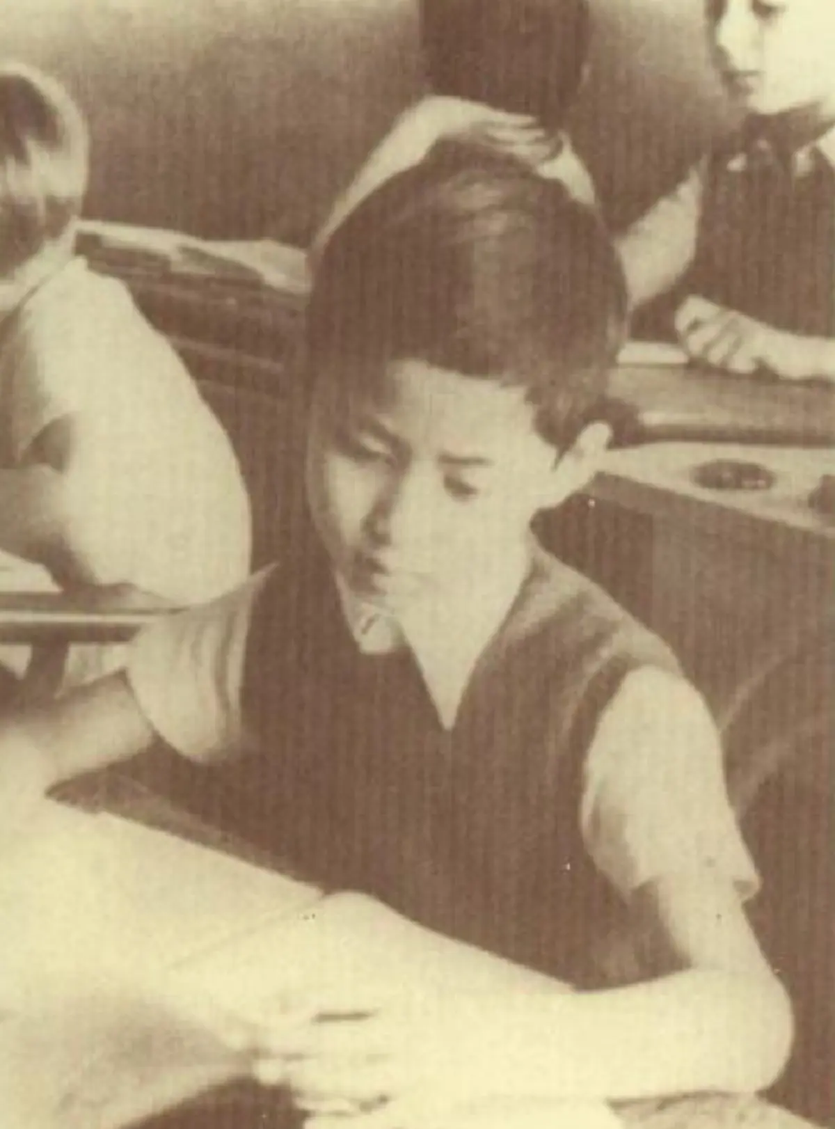 เป็นบุญตา!!! หาชมยาก...ประมวลพระบรมฉายาลักษณ์ ของ ร.8 ตั้งแต่ทรงพระเยาว์ จนถึงวันที่เป็นพระมหากษัตริย์อันเป็นที่รักของปวงชนชาวไทย