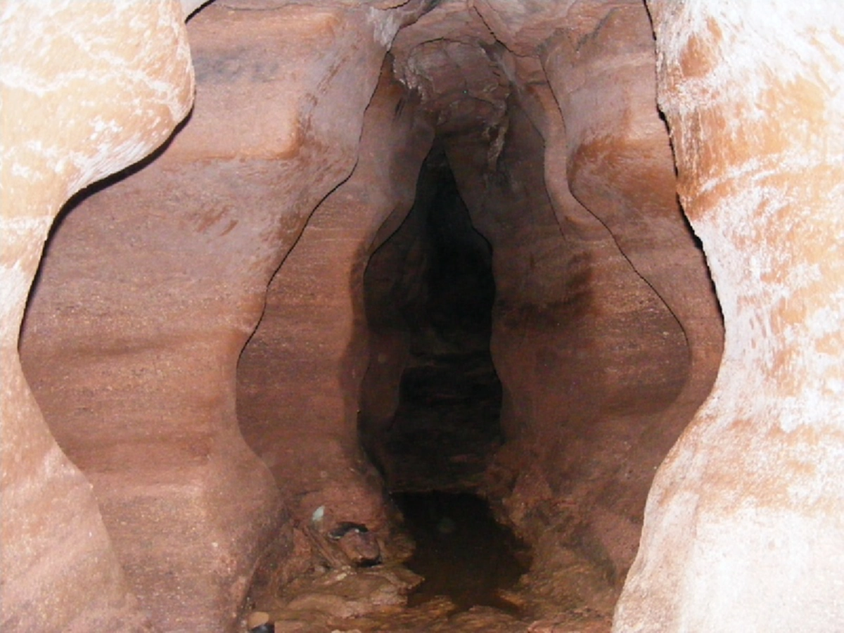 ดูให้เห็นกับตา !!  เส้นทางลี้ลับ สู่ประตูเมืองบาดาลของพญานคราช !! ไม่น่าเชื่อนี่คือสภาพข้างในที่เห็นแล้วขนลุกทันที !! (ชมภาพ)